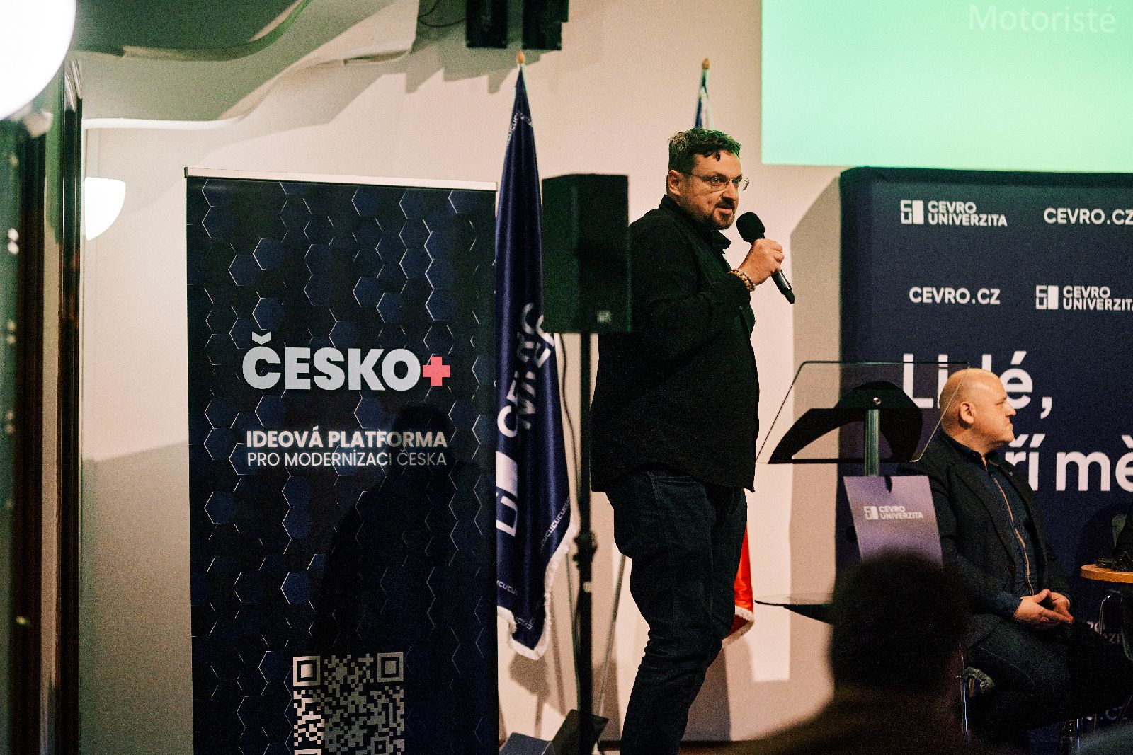 Komunita ČESKO.plus při společné diskusi